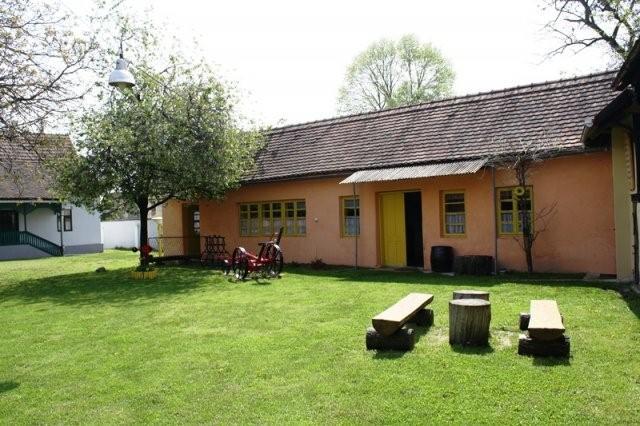 Seoski Turiziam Larva Trenkovo Ngoại thất bức ảnh